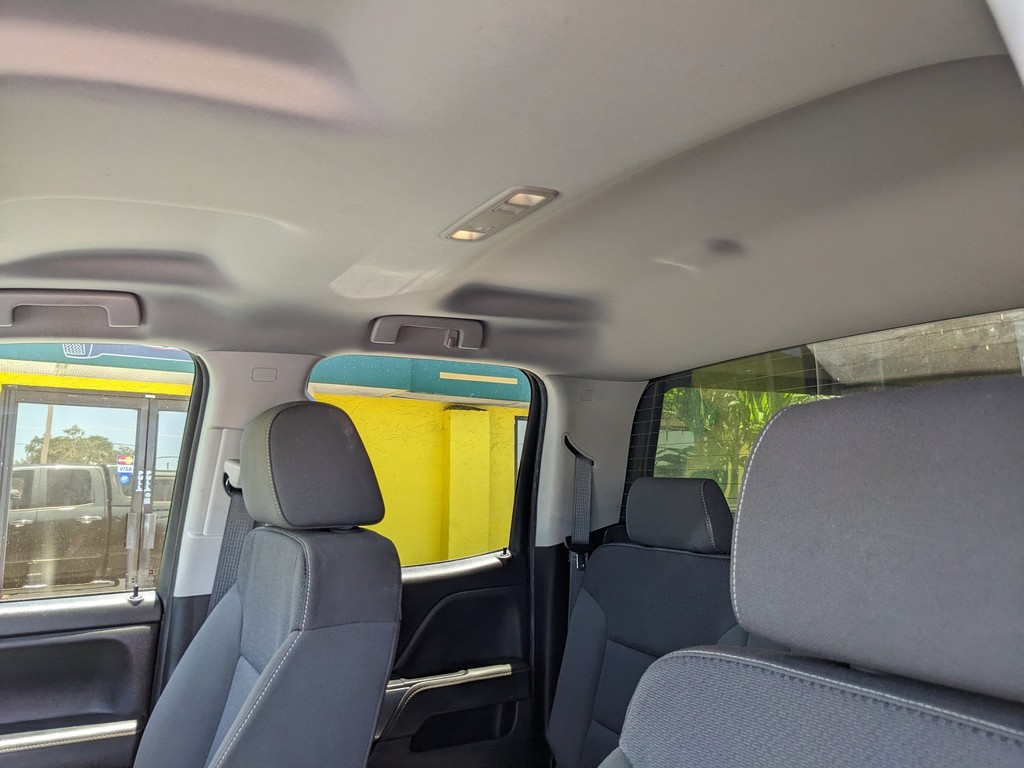 Chevrolet Silverado 1500 Vehicle Full-screen Gallery Image 16