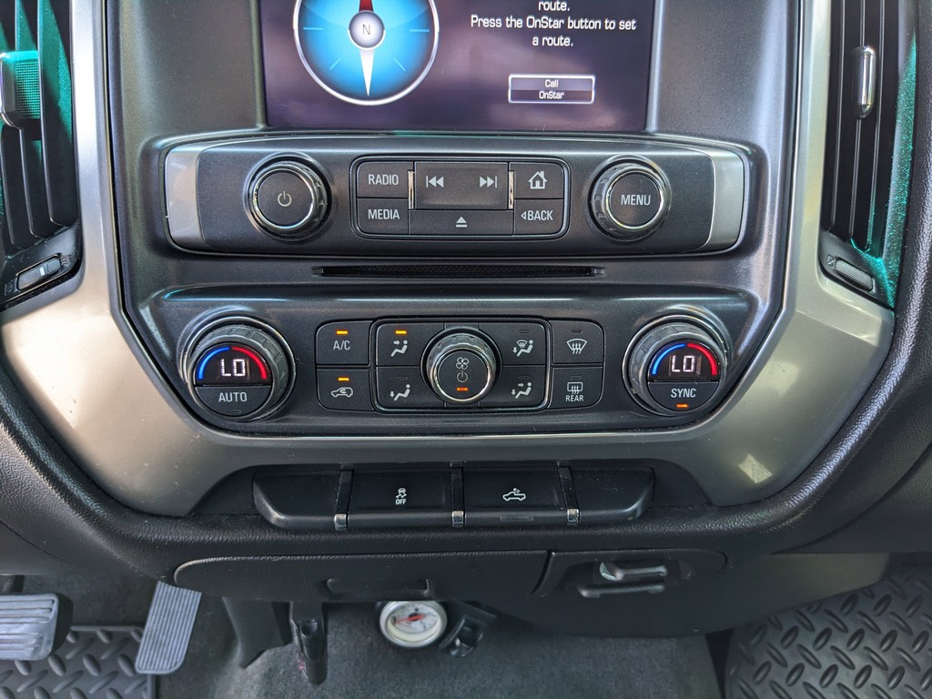 Chevrolet Silverado 1500 Vehicle Full-screen Gallery Image 20