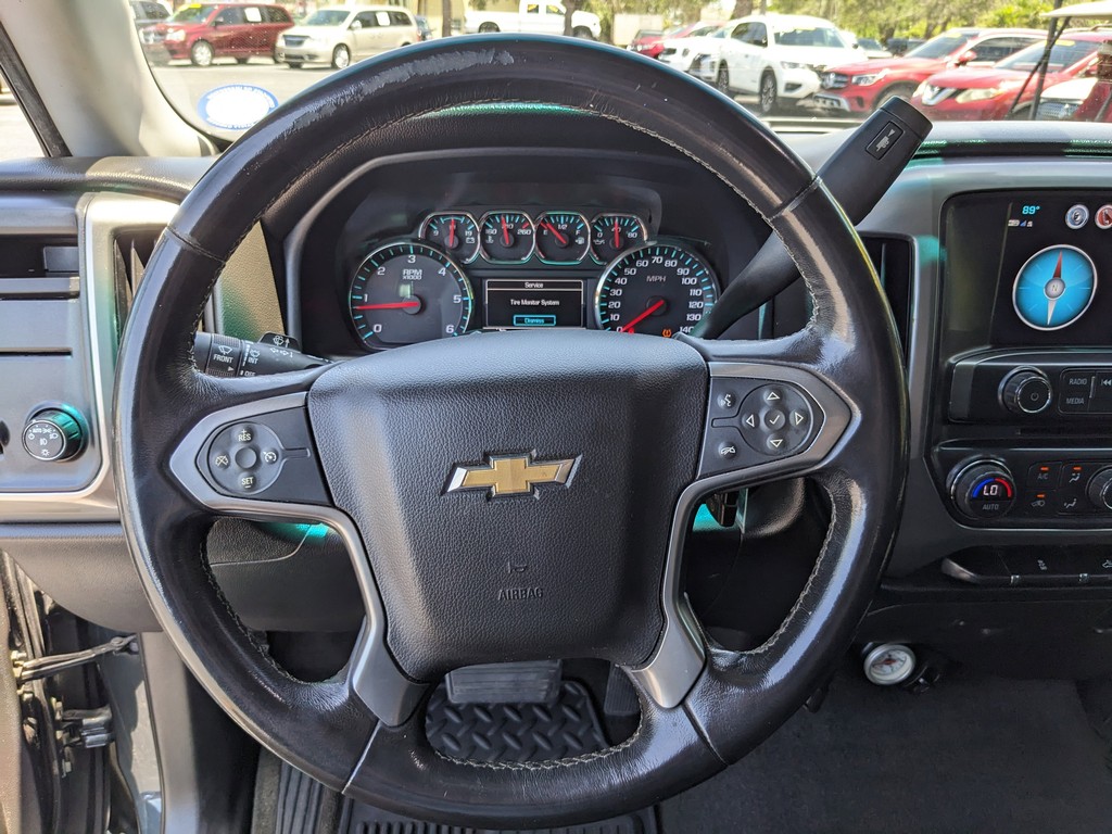 Chevrolet Silverado 1500 Vehicle Full-screen Gallery Image 22