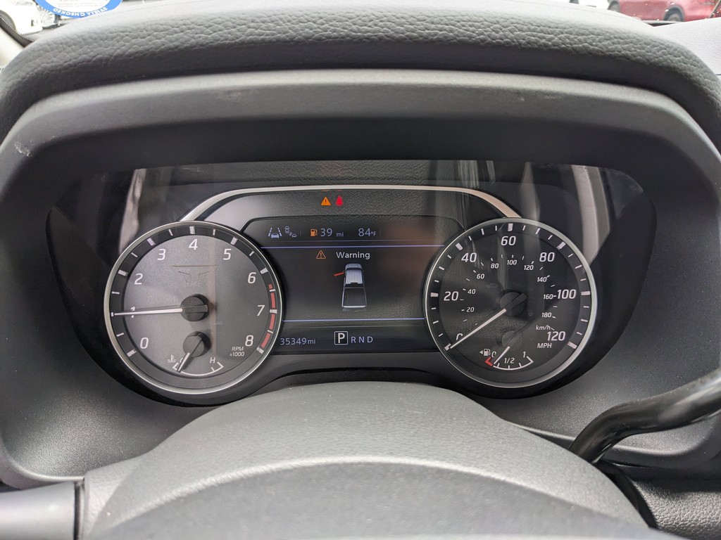 Nissan Titan Vehicle Full-screen Gallery Image 29