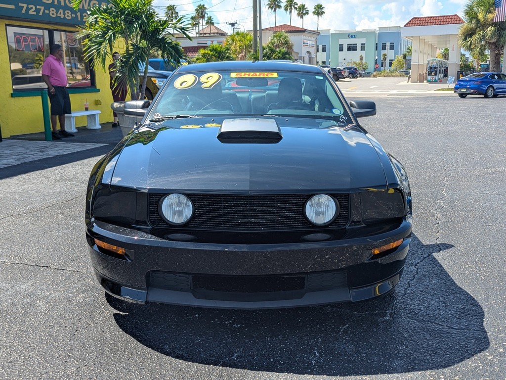 2009 Ford Mustang GT photo 2