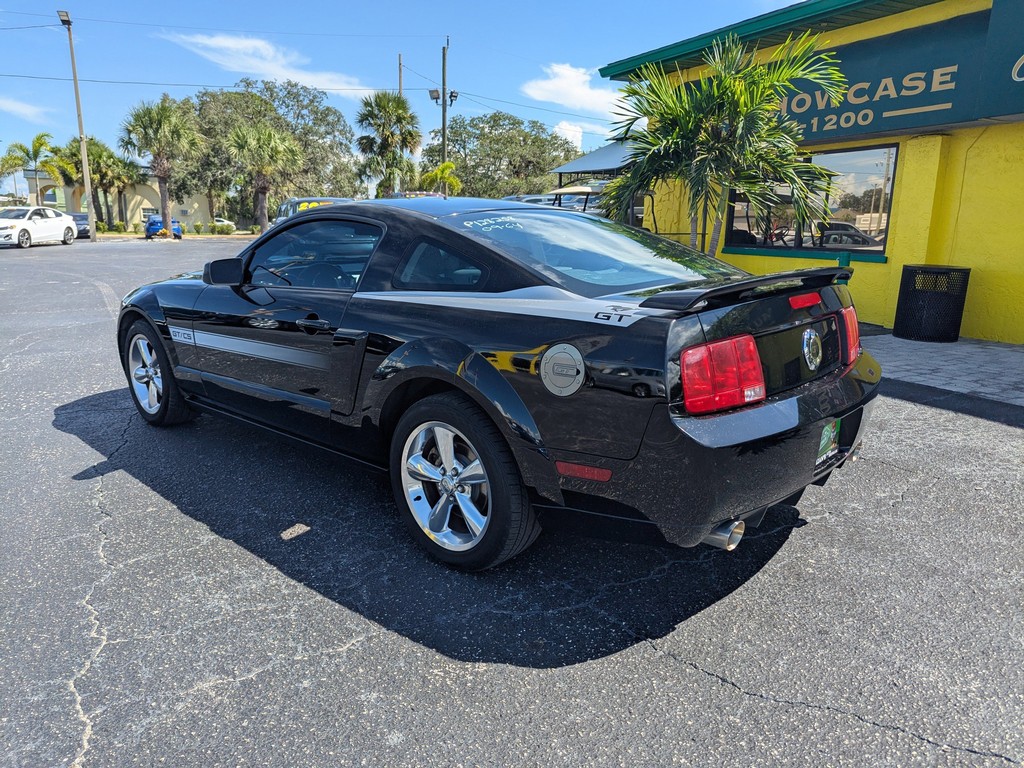 2009 Ford Mustang GT photo 4