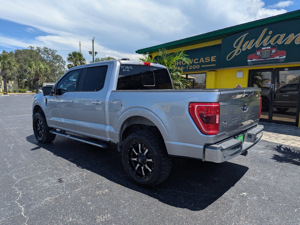 Ford F-150 Vehicle Full-screen Gallery Image 04