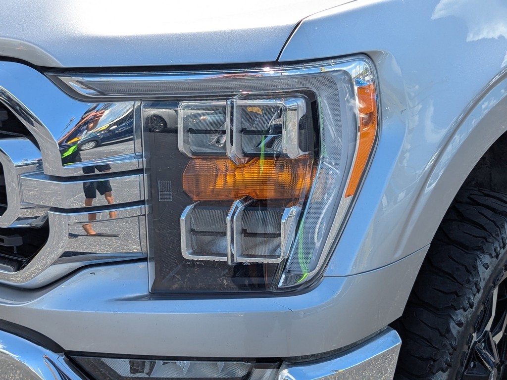 Ford F-150 Vehicle Full-screen Gallery Image 06