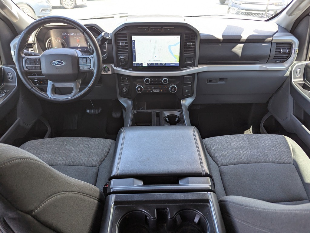 Ford F-150 Vehicle Full-screen Gallery Image 10
