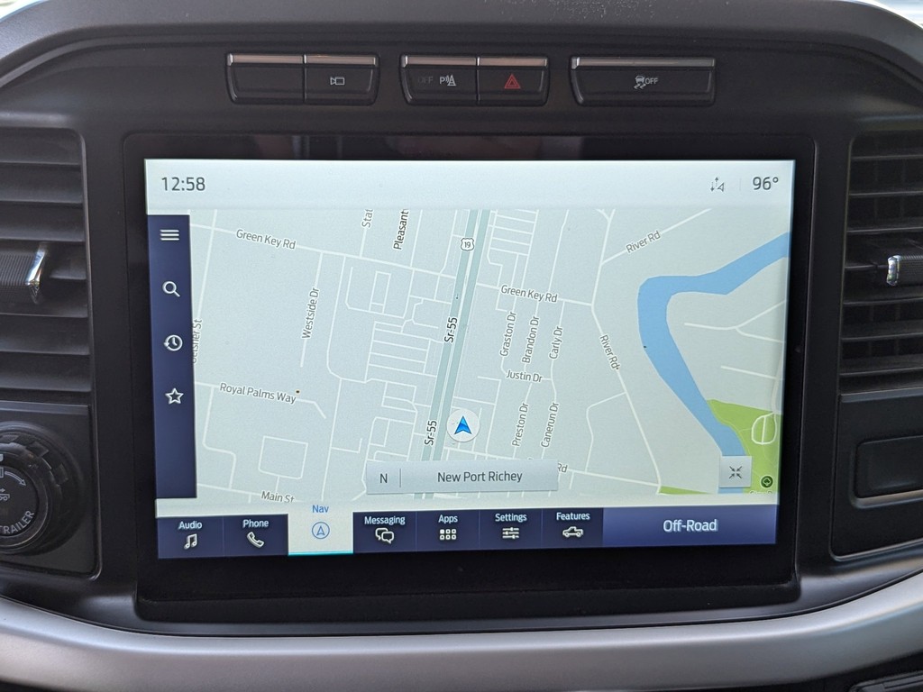 Ford F-150 Vehicle Full-screen Gallery Image 20