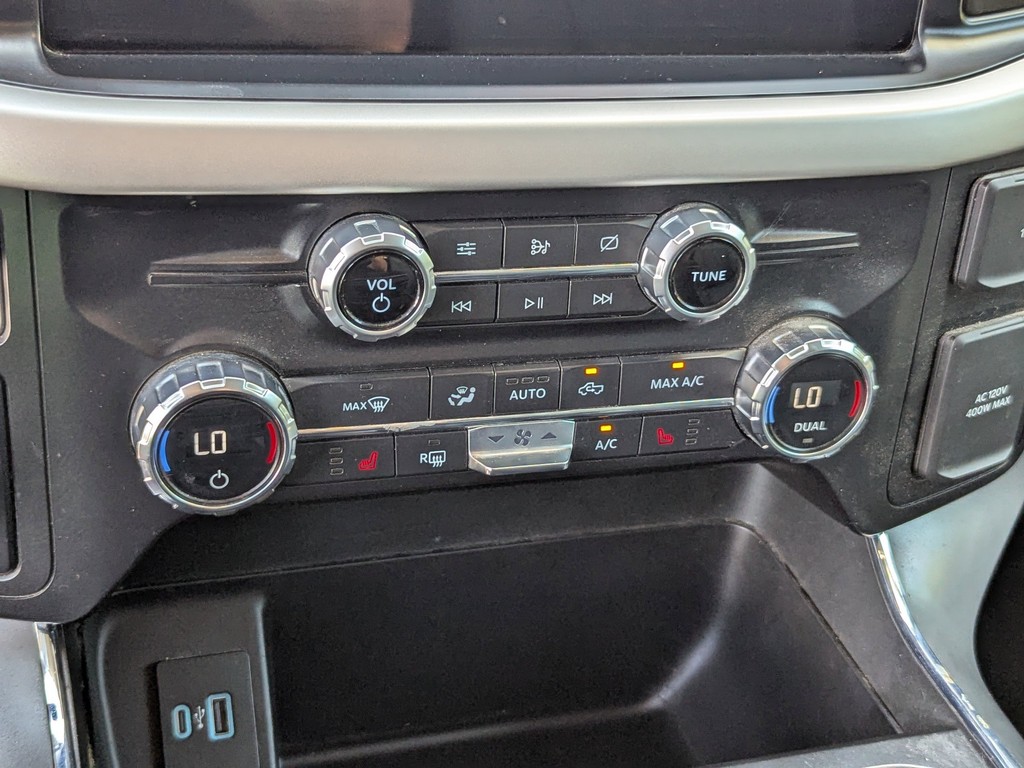 Ford F-150 Vehicle Full-screen Gallery Image 22