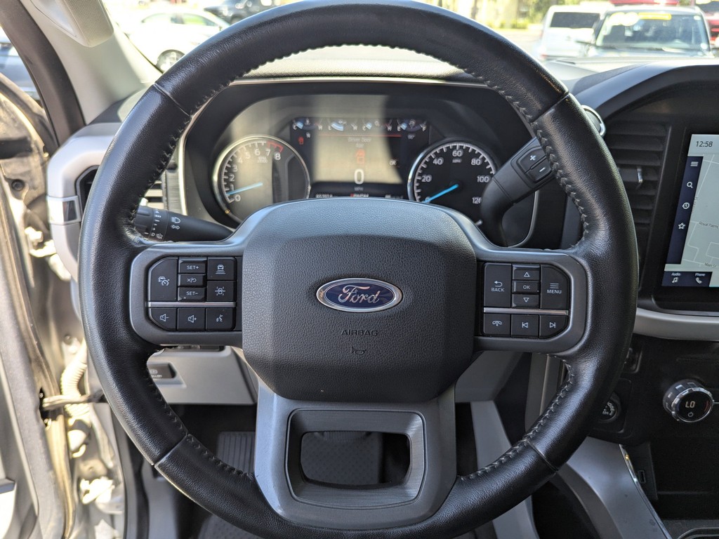 Ford F-150 Vehicle Full-screen Gallery Image 31