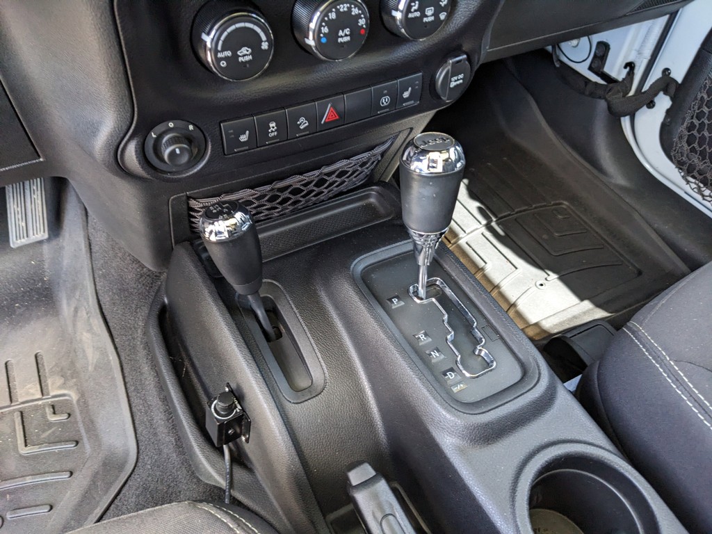 Jeep Wrangler Vehicle Full-screen Gallery Image 20