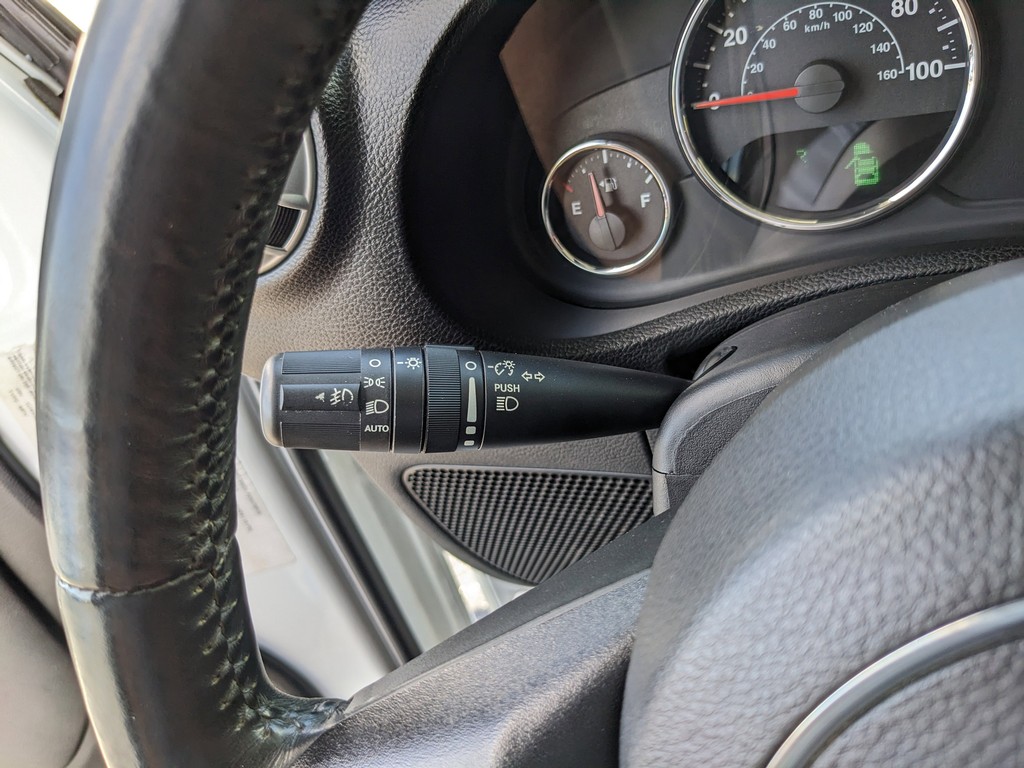 Jeep Wrangler Vehicle Full-screen Gallery Image 24