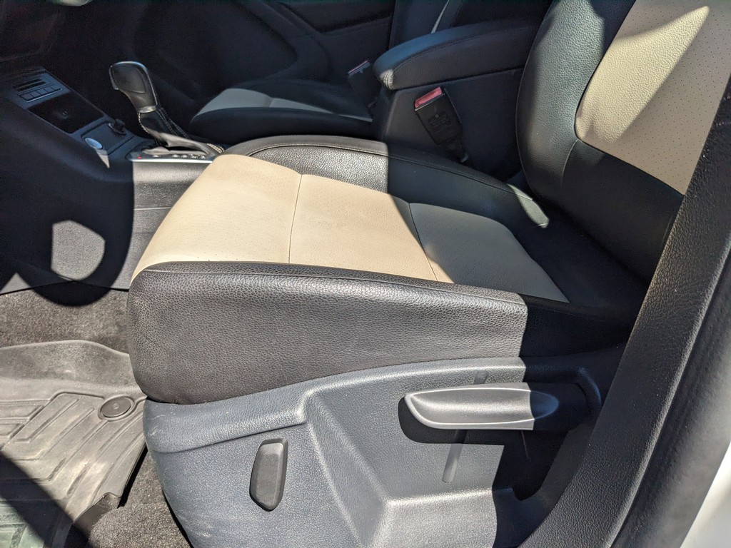 Volkswagen Tiguan Vehicle Full-screen Gallery Image 16