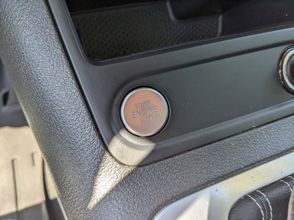 Volkswagen Tiguan Vehicle Full-screen Gallery Image 22