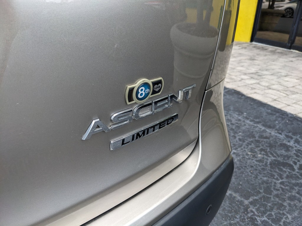 Subaru Ascent Vehicle Full-screen Gallery Image 08