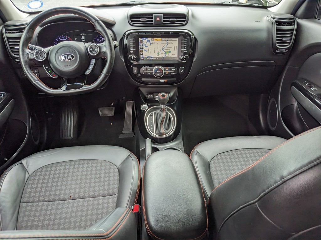 Kia Soul Vehicle Full-screen Gallery Image 10