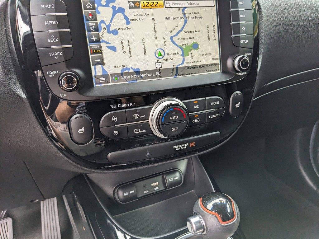 Kia Soul Vehicle Full-screen Gallery Image 20