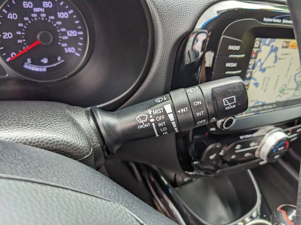 Kia Soul Vehicle Full-screen Gallery Image 28