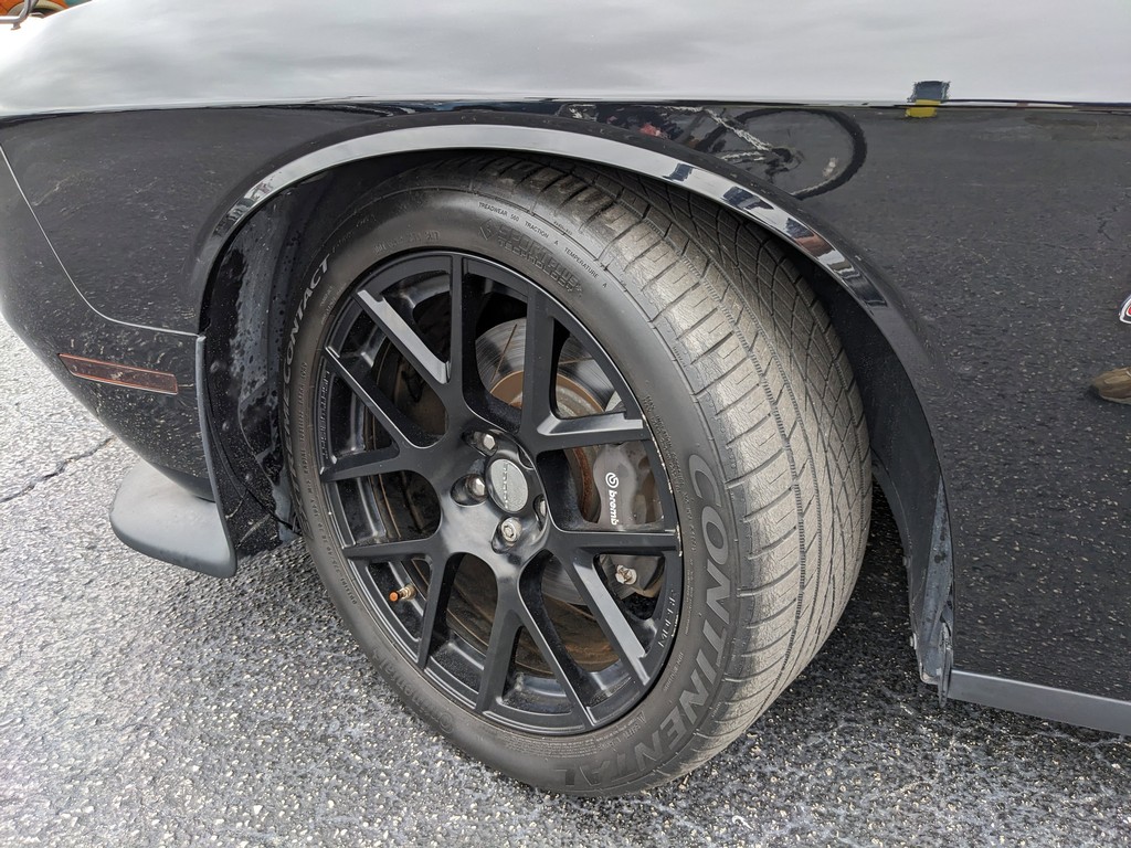 Dodge Challenger Vehicle Full-screen Gallery Image 34