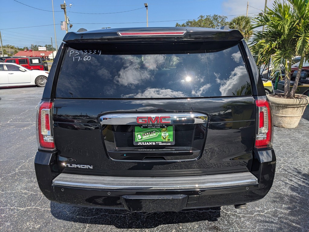 GMC Yukon Vehicle Full-screen Gallery Image 05