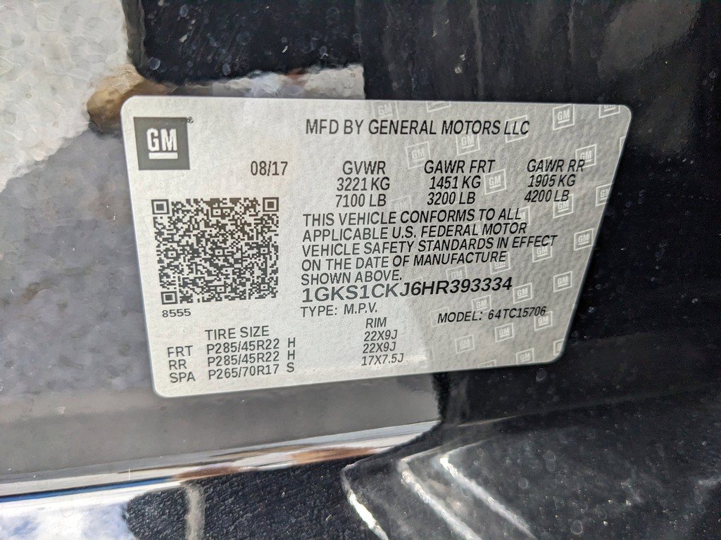 GMC Yukon Vehicle Full-screen Gallery Image 34