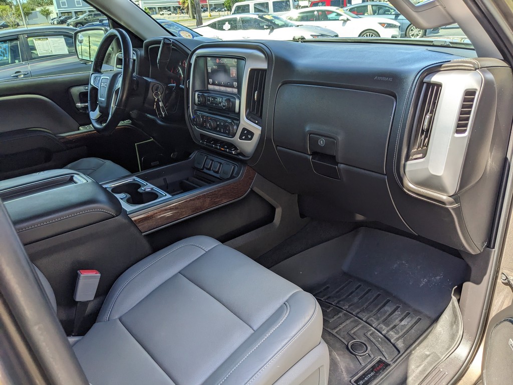 GMC Sierra 1500 Vehicle Full-screen Gallery Image 10