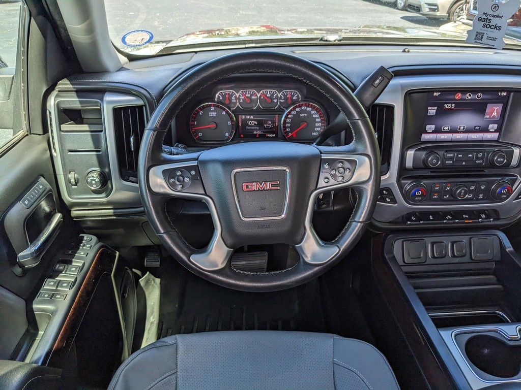 GMC Sierra 1500 Vehicle Full-screen Gallery Image 12