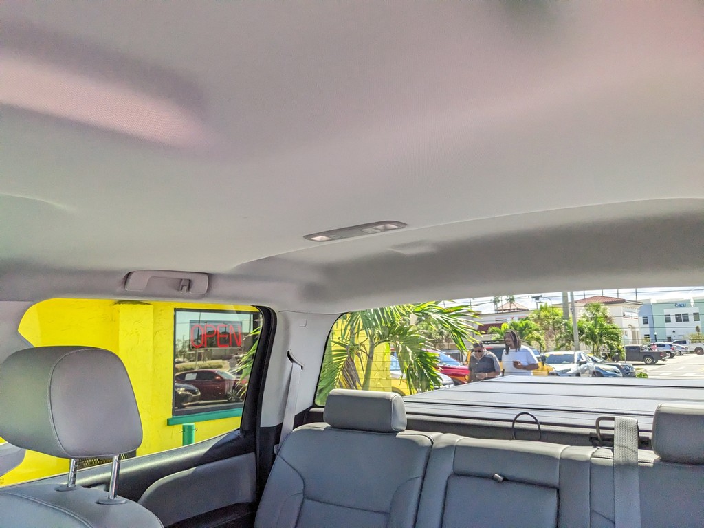 GMC Sierra 1500 Vehicle Full-screen Gallery Image 19