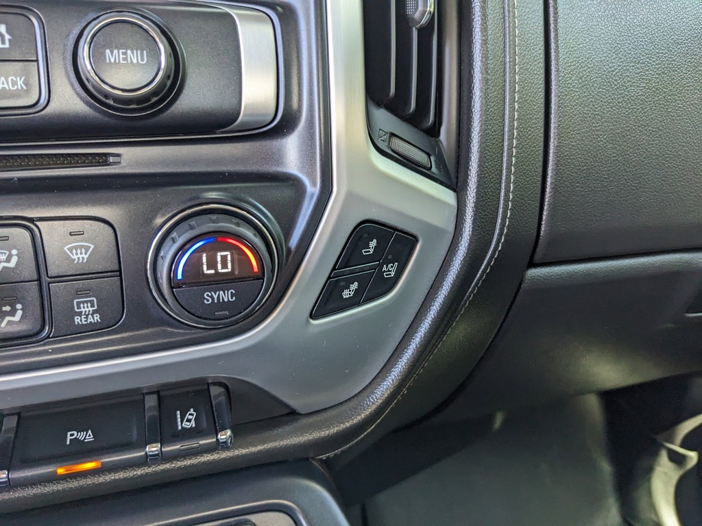 GMC Sierra 1500 Vehicle Full-screen Gallery Image 23