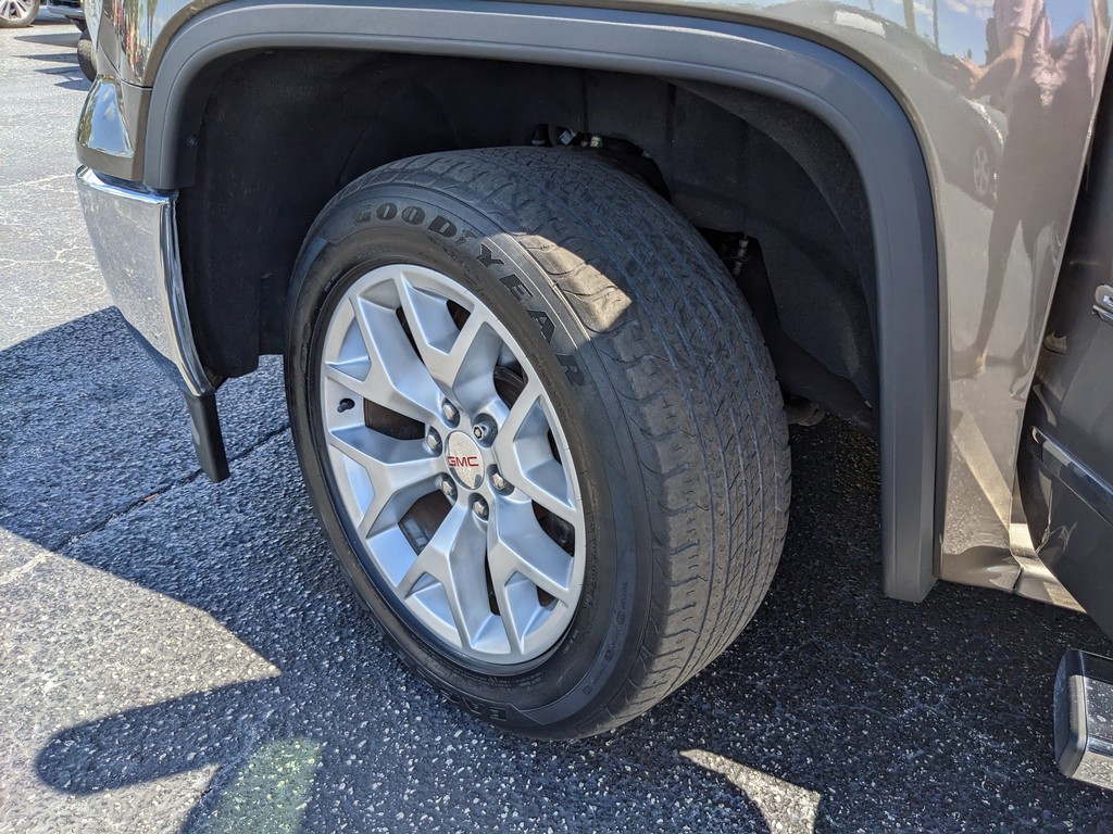 GMC Sierra 1500 Vehicle Full-screen Gallery Image 30