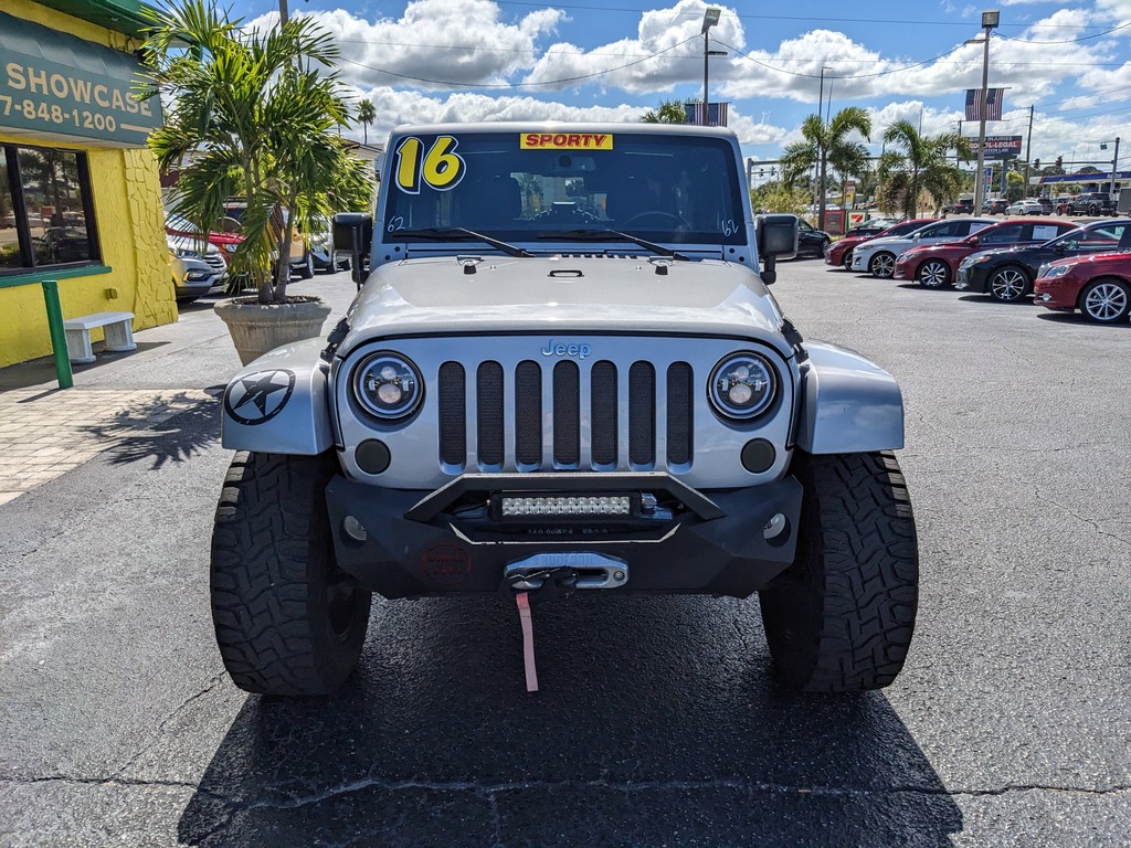 Jeep Wrangler Unlimited Vehicle Full-screen Gallery Image 06