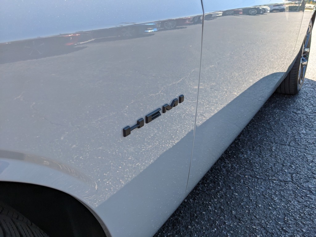 Dodge Challenger Vehicle Full-screen Gallery Image 07