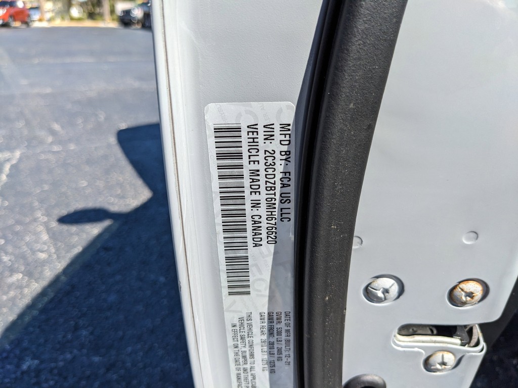 Dodge Challenger Vehicle Full-screen Gallery Image 28