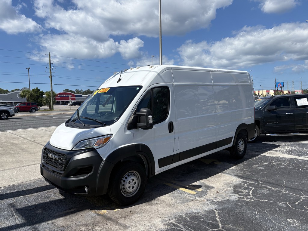 Ram ProMaster Cargo Van Vehicle Full-screen Gallery Image 02