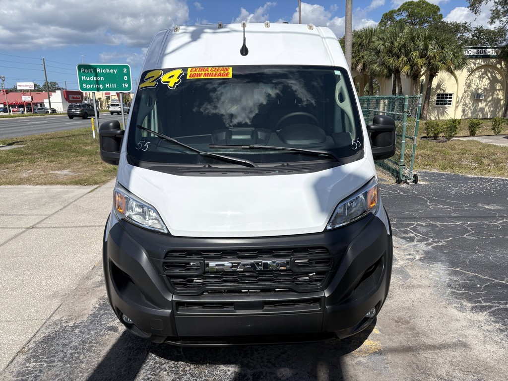 Ram ProMaster Cargo Van Vehicle Full-screen Gallery Image 05