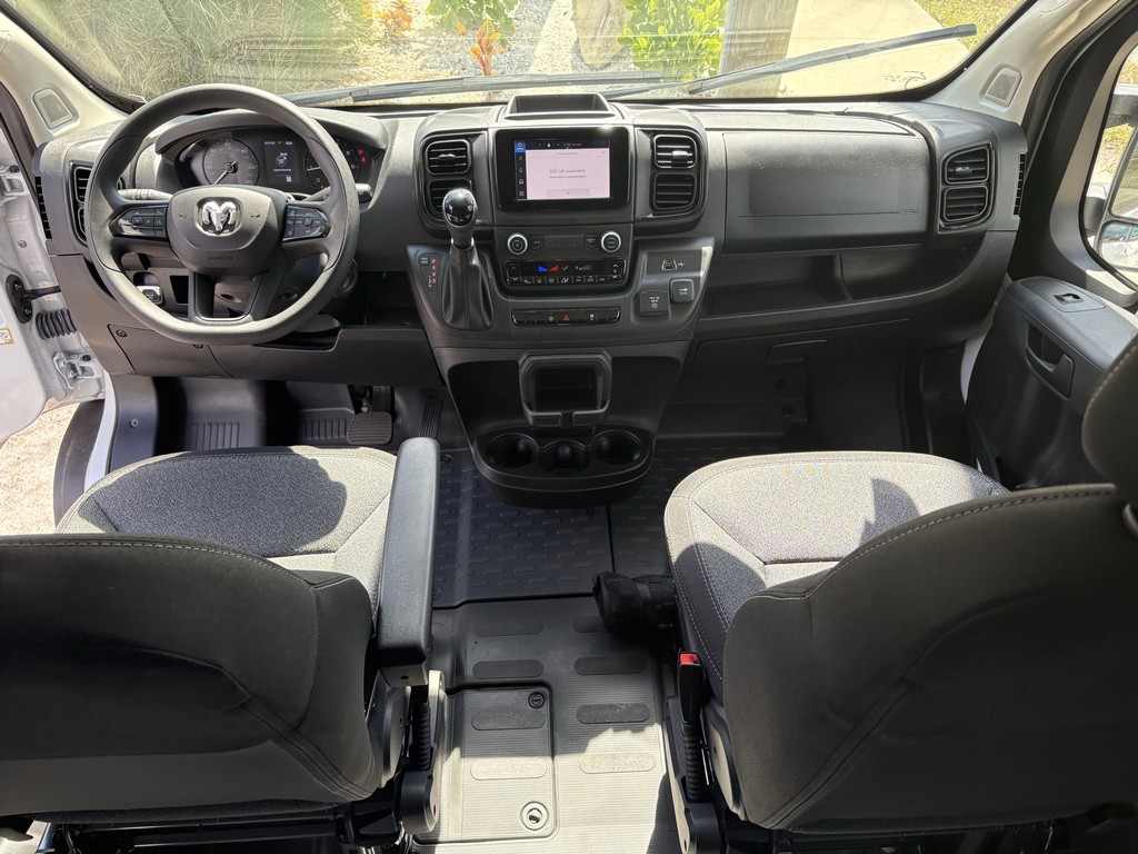 Ram ProMaster Cargo Van Vehicle Full-screen Gallery Image 10