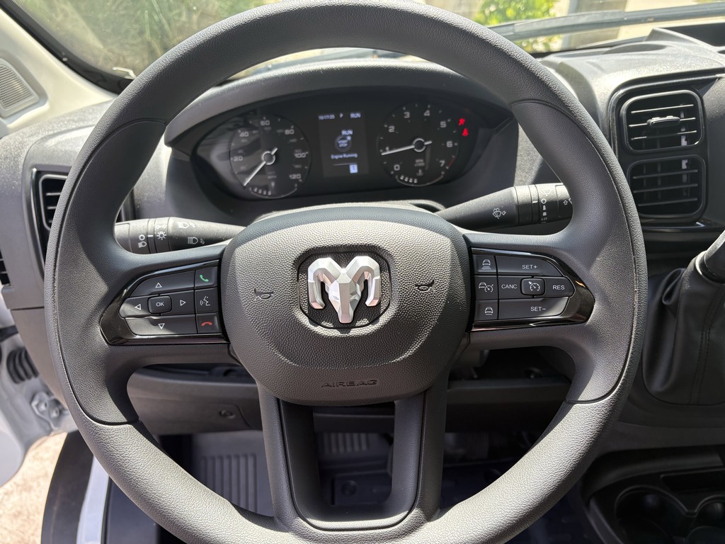 Ram ProMaster Cargo Van Vehicle Full-screen Gallery Image 21