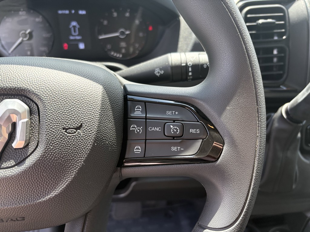 Ram ProMaster Cargo Van Vehicle Full-screen Gallery Image 23