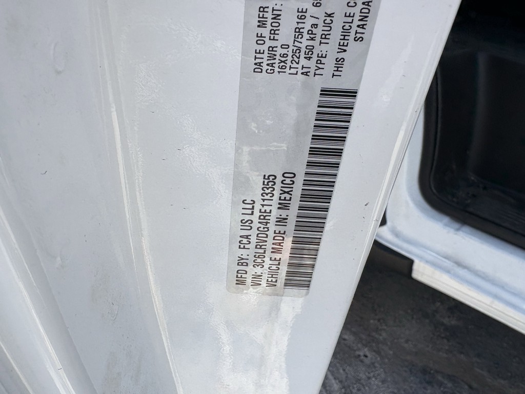 Ram ProMaster Cargo Van Vehicle Full-screen Gallery Image 25