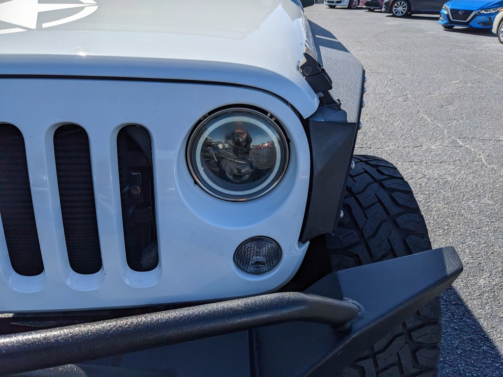 Jeep Wrangler Unlimited Vehicle Full-screen Gallery Image 07