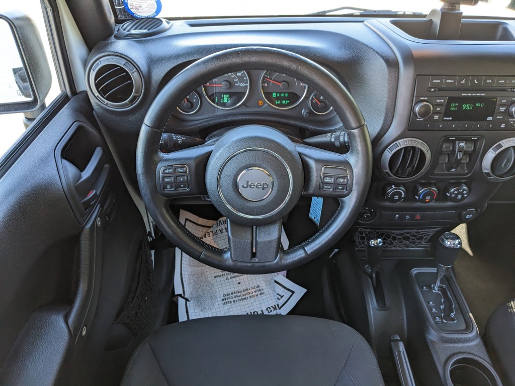 Jeep Wrangler Unlimited Vehicle Full-screen Gallery Image 10