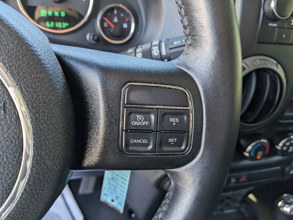 Jeep Wrangler Unlimited Vehicle Full-screen Gallery Image 23