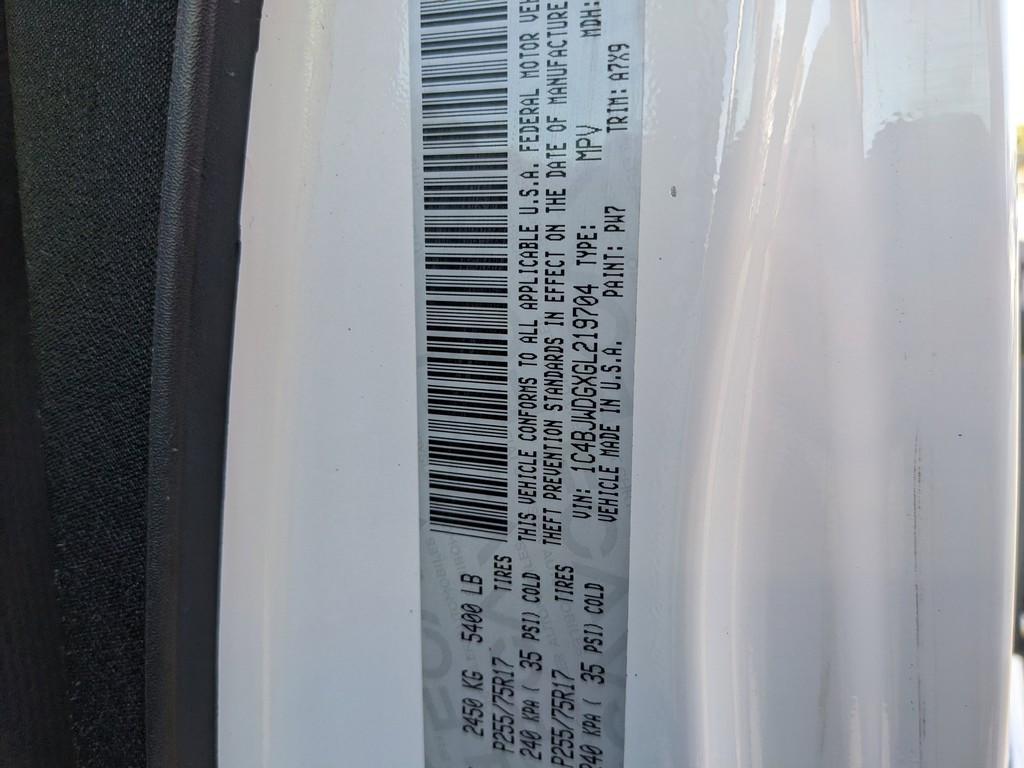 Jeep Wrangler Unlimited Vehicle Full-screen Gallery Image 29