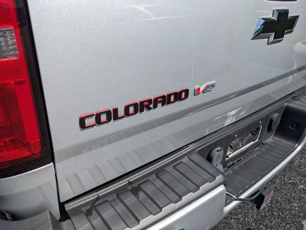 Chevrolet Colorado Vehicle Full-screen Gallery Image 09