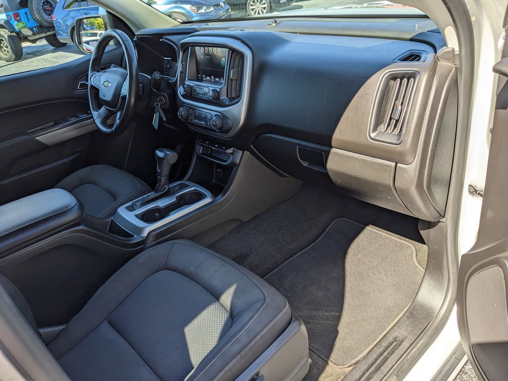 Chevrolet Colorado Vehicle Full-screen Gallery Image 10