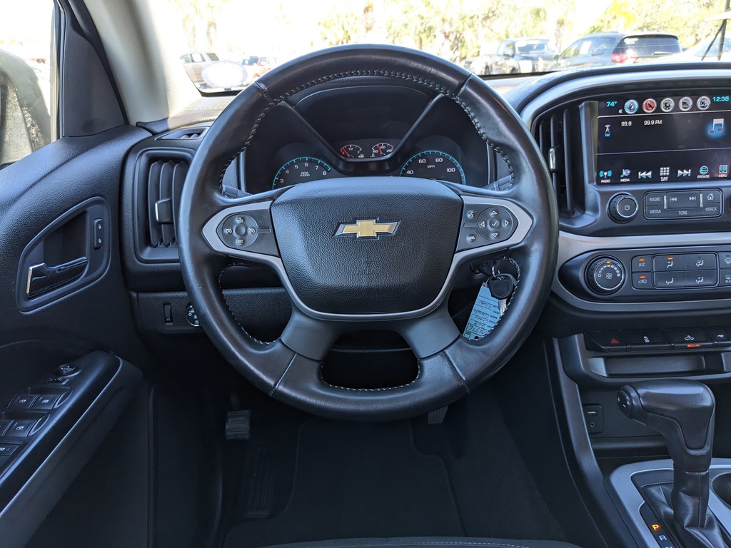 Chevrolet Colorado Vehicle Full-screen Gallery Image 12