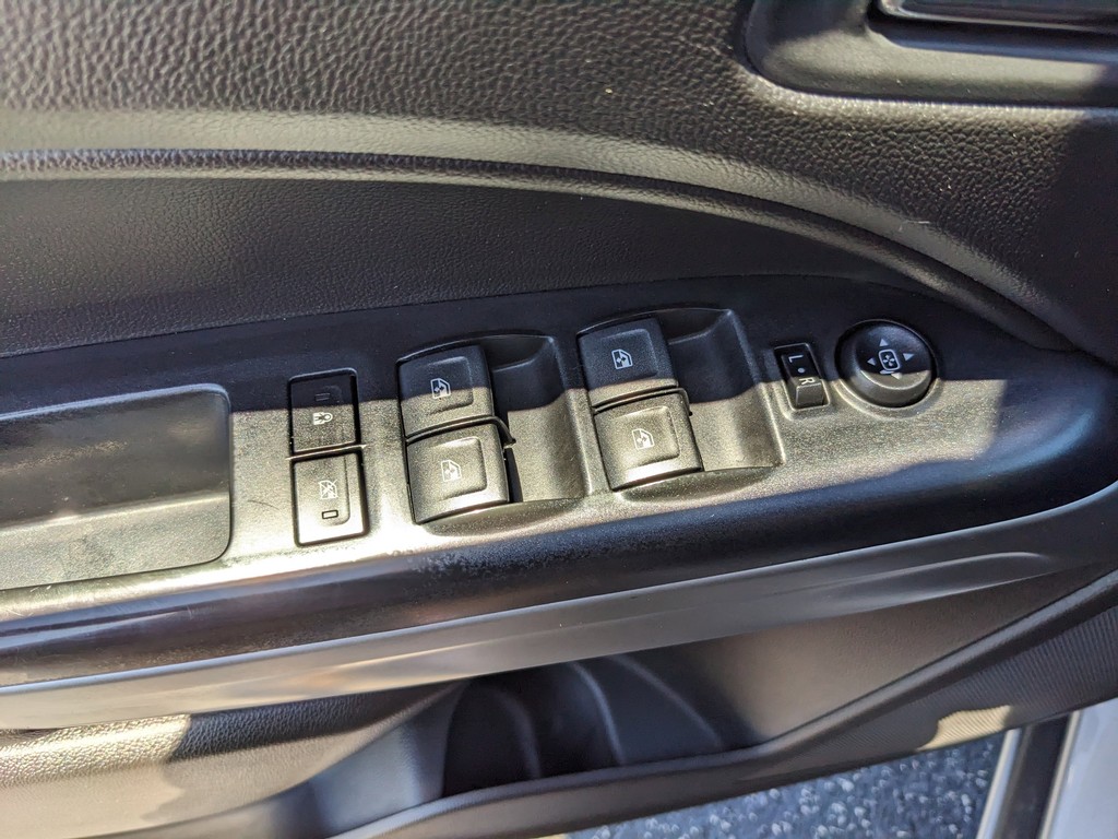 Chevrolet Colorado Vehicle Full-screen Gallery Image 16