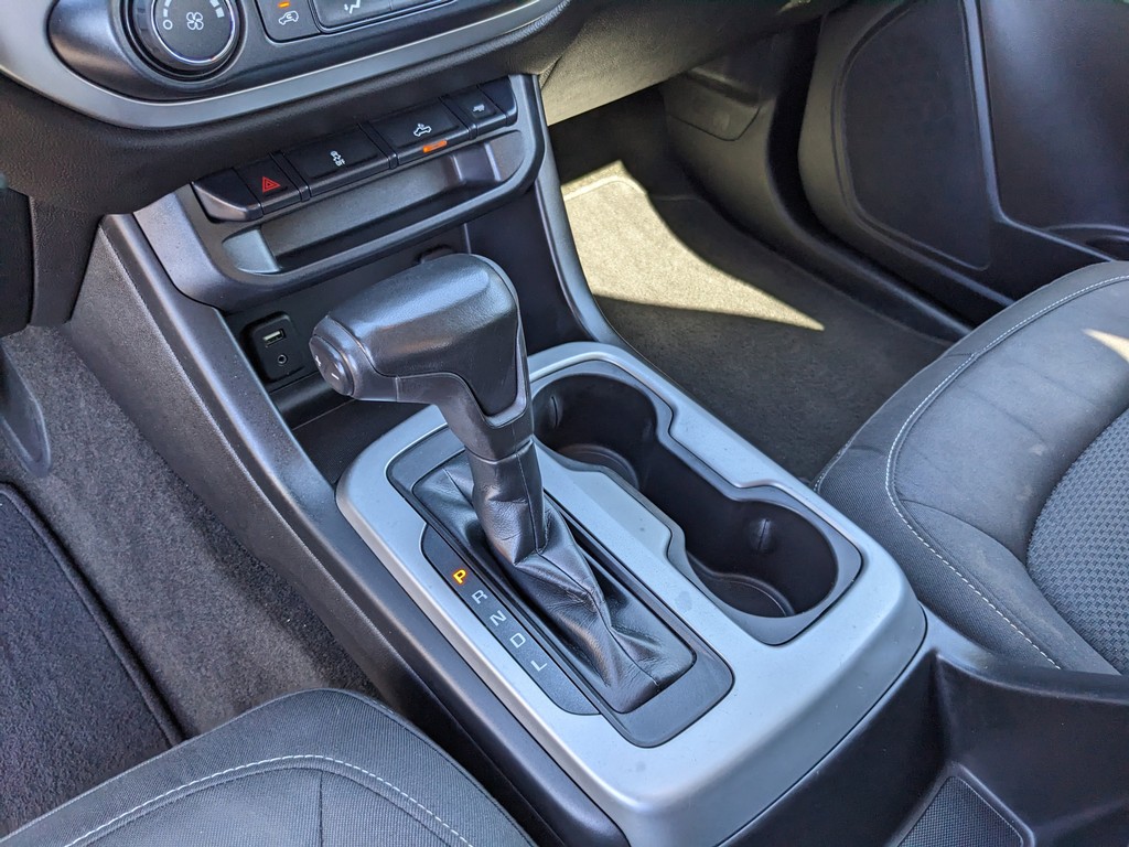 Chevrolet Colorado Vehicle Full-screen Gallery Image 22