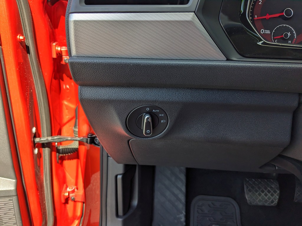 Volkswagen Jetta Vehicle Full-screen Gallery Image 23