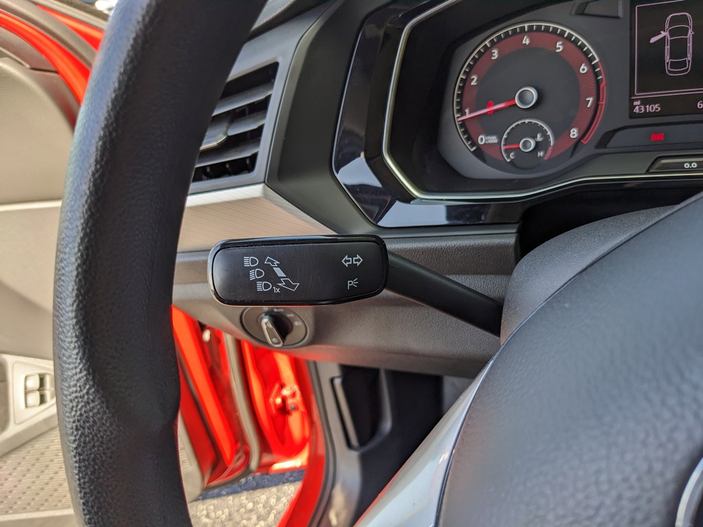 Volkswagen Jetta Vehicle Full-screen Gallery Image 27