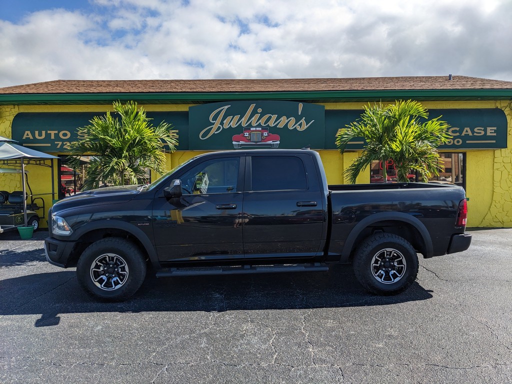 Ram 1500 Vehicle Full-screen Gallery Image 02