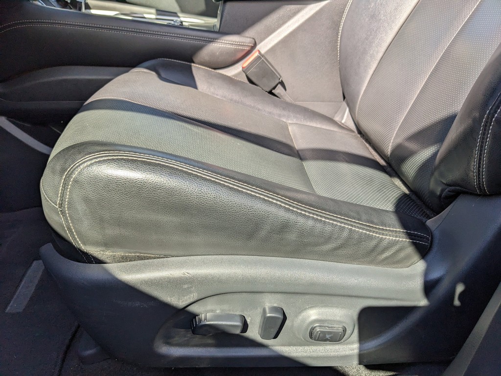 Nissan Murano Vehicle Full-screen Gallery Image 19